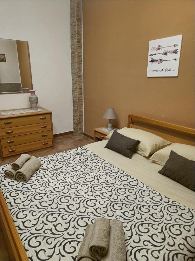 Casa Maria Apartment ปาแลร์โม ภายนอก รูปภาพ