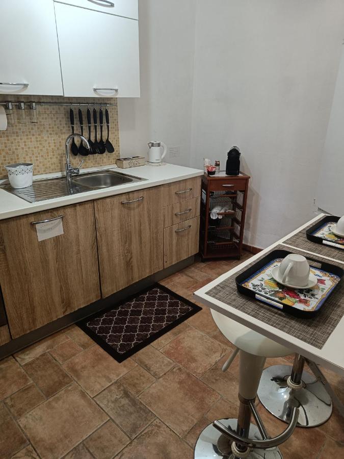 Casa Maria Apartment ปาแลร์โม ภายนอก รูปภาพ
